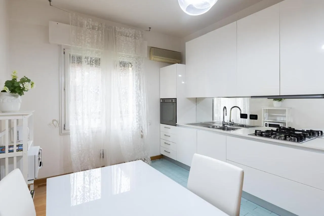 Apartment Cesare, Bologna By Short Holidays